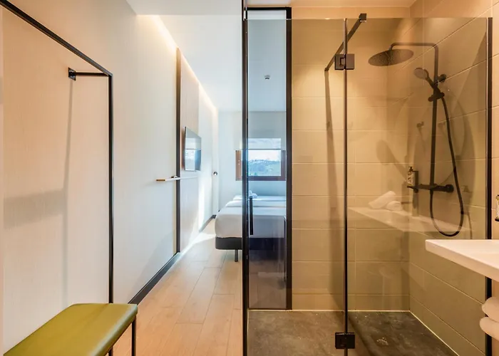 ホテル Leonardo 3*