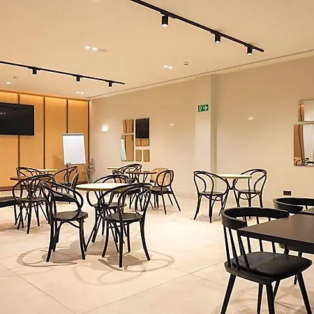 Leonardo 酒店